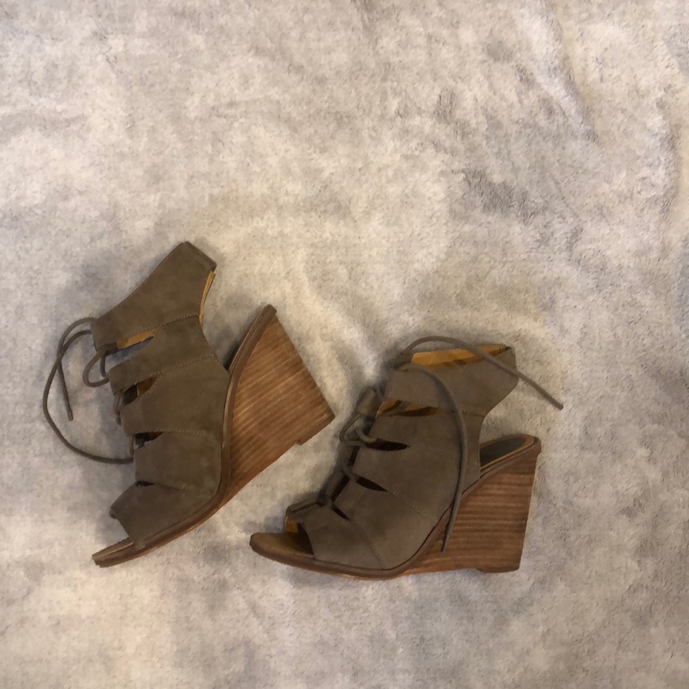 Grey heels